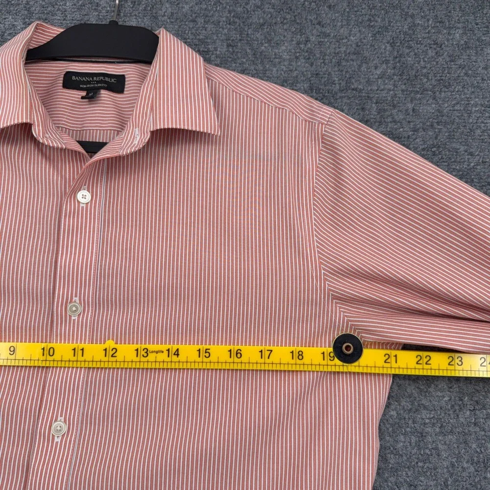 Banana Republic brand banana
